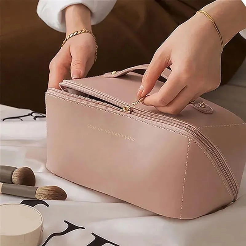 Leather Make-up pouch Brown organized storage